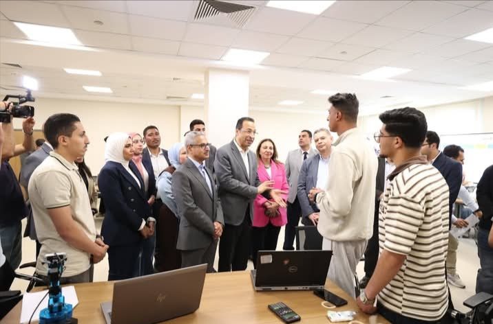 بني سويف تتحول إلى قاعدة رقمية واعدة.. الاستثمار في العقول يقود شباب الصعيد إلى الاقتصاد العالمي. 2 WhatsApp Image 2026 05 03 at 23.13.47