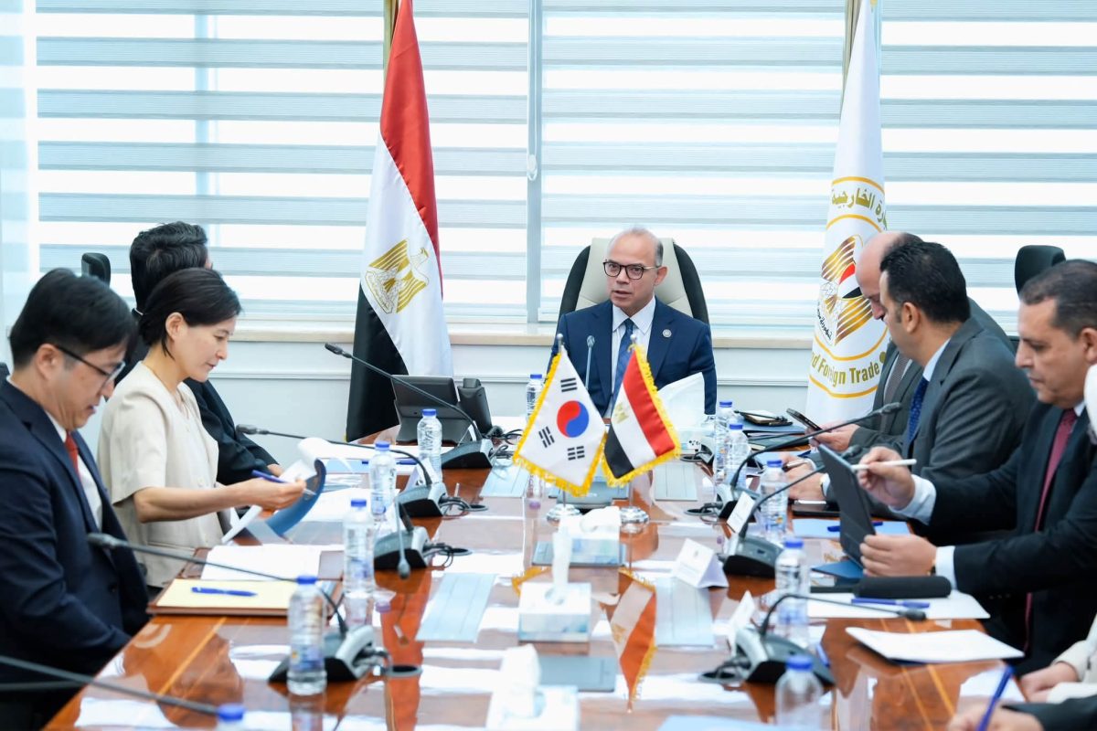 مصر وكوريا الجنوبية تبحثان توسيع الاستثمارات وتعميق التصنيع وزيادة الصادرات عبر شراكة اقتصادية شاملة 2 FB IMG 1781316519592