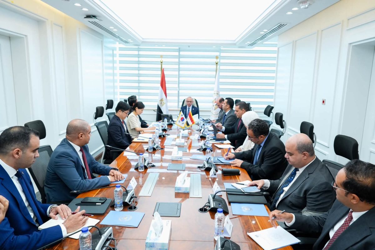 مصر وكوريا الجنوبية تبحثان توسيع الاستثمارات وتعميق التصنيع وزيادة الصادرات عبر شراكة اقتصادية شاملة 3 FB IMG 1781316525498