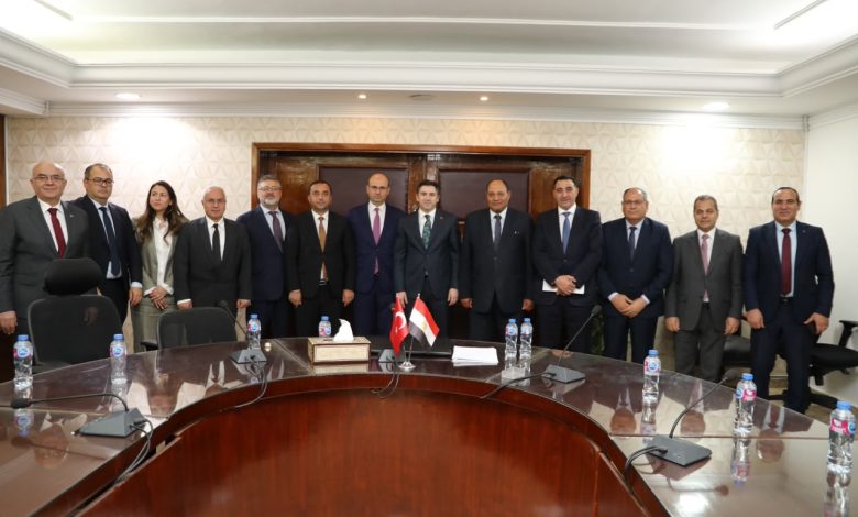 وزير الزراعة يلتقي نائب وزير الزراعة والغابات التركي والوفد المرافق له لبحث التعاون المشترك وتعزيز الاستثمار الزراعي بين البلدين 1 WhatsApp Image 2026 08 10 at 12.54.08 1