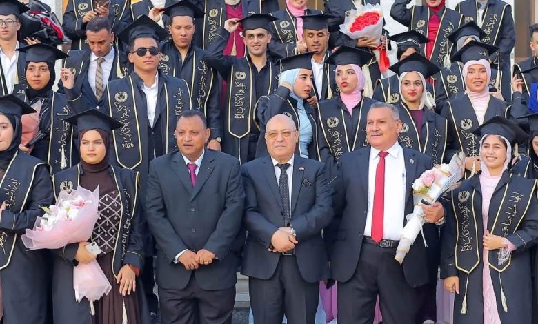 انطلاق احتفالات تخرج الدفعة الـ44 بكلية الآداب بجامعة المنصورة بمشاركة نحو 3 آلاف من الخريجين وذويهم 1 WhatsApp Image 2026 08 23 at 14.13.01