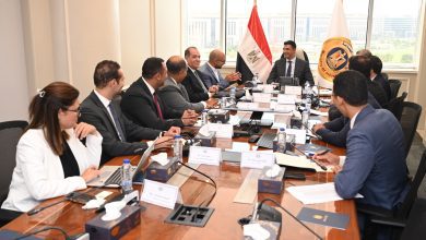 وزير الصناعة يبحث مع ممثلي شركة بيتي مصر للصناعات الغذائية موقف استثمارات الشركة حالياً وخططها المستقبلية للتوسع في السوق المصري 3 WhatsApp Image 2026 09 09 at 16.38.50 4