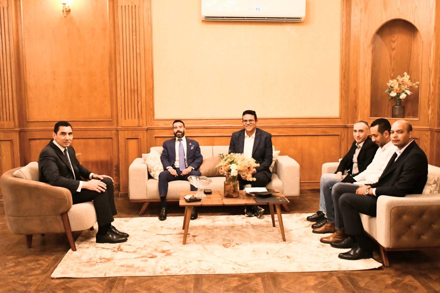 وزير الشباب والرياضة يبحث مع اتحاد اللياقة التنافسية خطط التطوير وتوسيع قاعدة الممارسة. 2 WhatsApp Image 2026 05 10 at 10.47.44 AM 1
