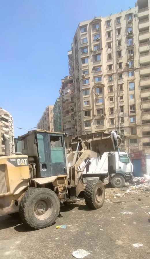 بقيادة طه عبد الصادق.. حي بولاق الدكرور يواصل تطوير شارع ناهيا ورفع كفاءة الإنارة خلال إجازة العيد. 2 WhatsApp Image 2026 05 31 at 12.07.40 AM