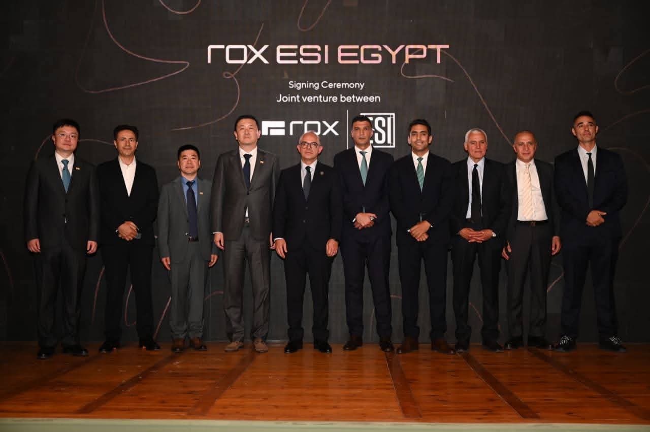 مصر تعزز توطين صناعة السيارات.. اتفاق استثماري جديد لإنتاج سيارات ROX REEV محليا بشراكة دولية كبرى 3 FB IMG 1781505506645