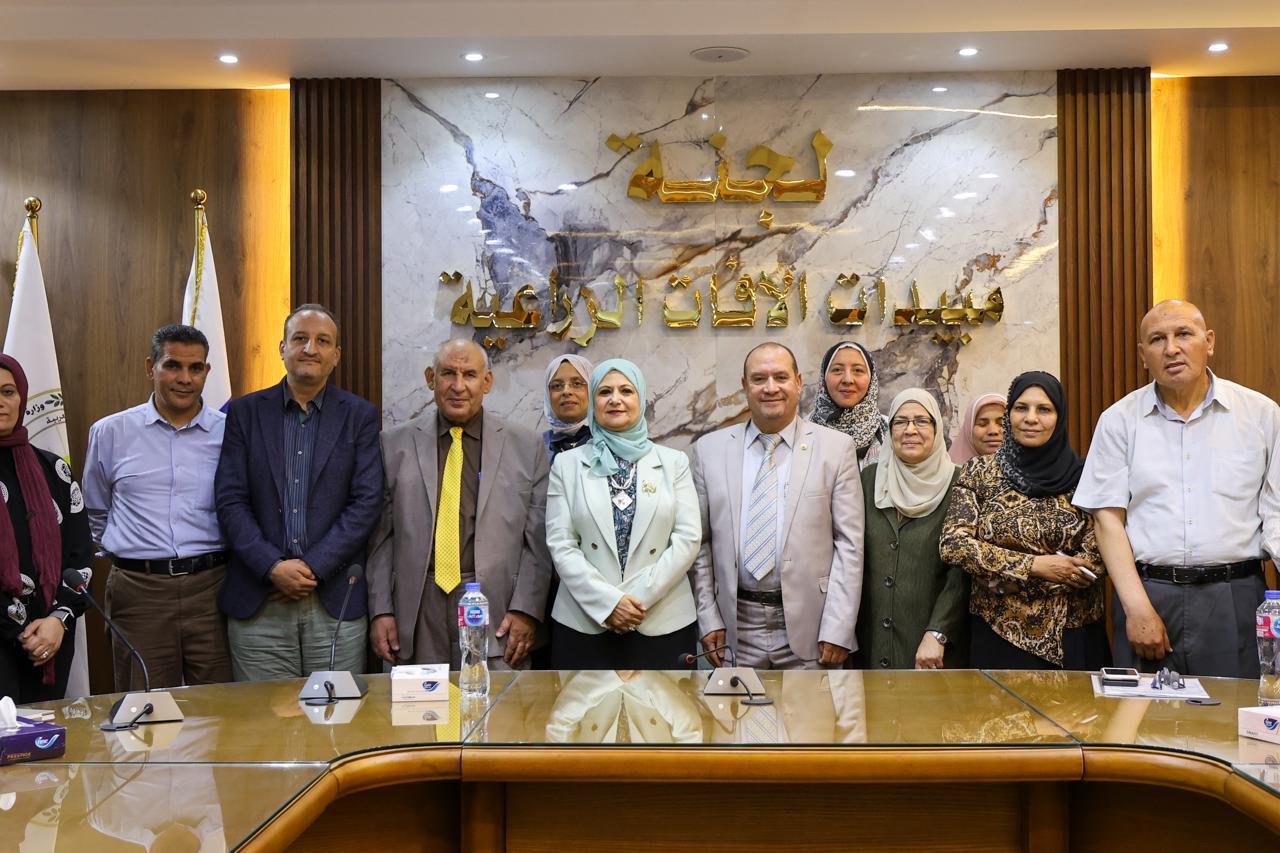 مصر تعزز ريادتها العالمية في قطاع النحل.. "الزراعة" تطلق برنامجا متخصصا لحماية المناحل وزيادة تنافسية الصادرات 1 IMG 20260611 WA0015