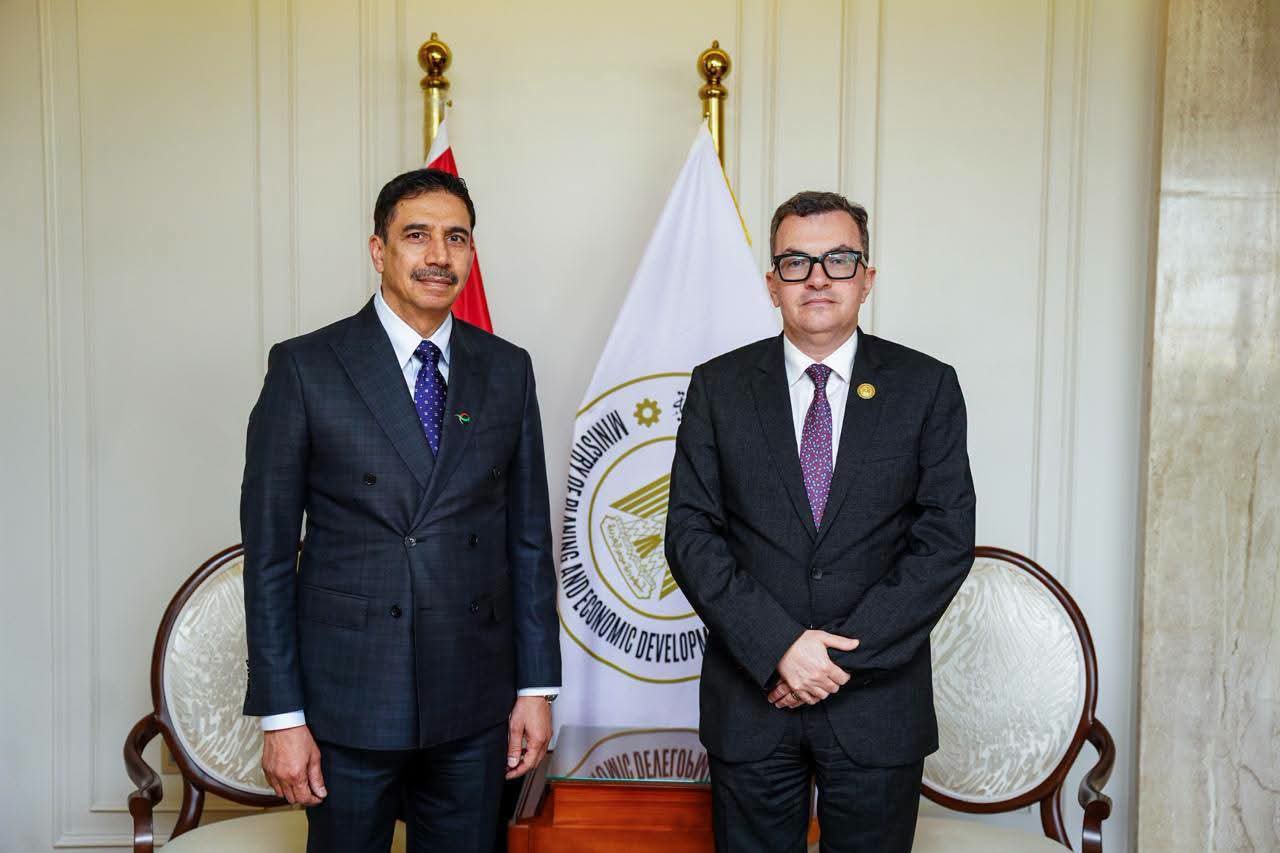 مصر تعزز شراكتها مع موانئ دبي العالمية.. خطة لتوسيع التعاون اللوجستي وترسيخ مكانتها كمركز عالمي للتجارة 1 FB IMG 1783016621028